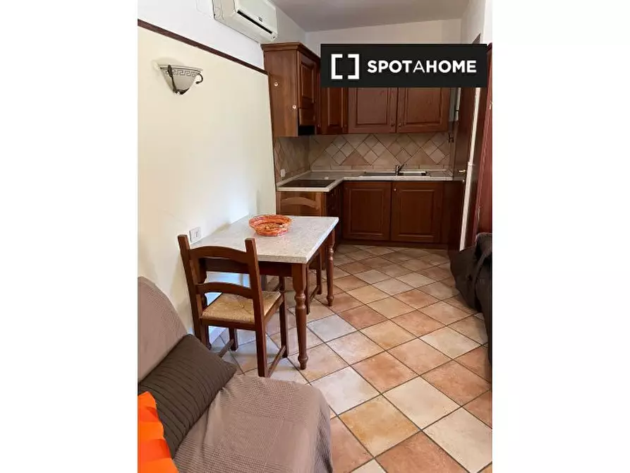 Immagine 2 di Ufficio in affitto  in Via Tuscolana a Roma