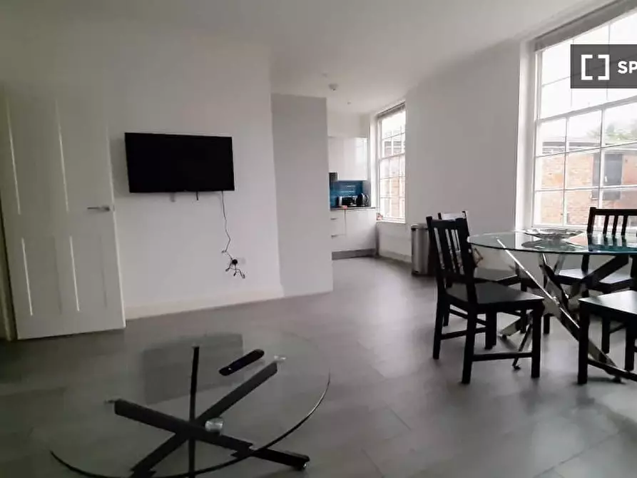 Immagine 4 di Appartamento in affitto  in London Street a 