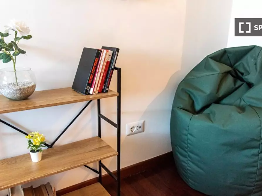 Immagine 6 di Camera condivisa in affitto  in Via Mario Musco a Roma