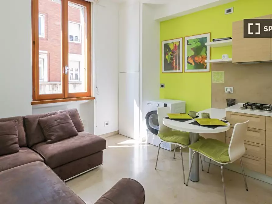 Immagine 1 di Appartamento in affitto  in Via Accademia a Milano