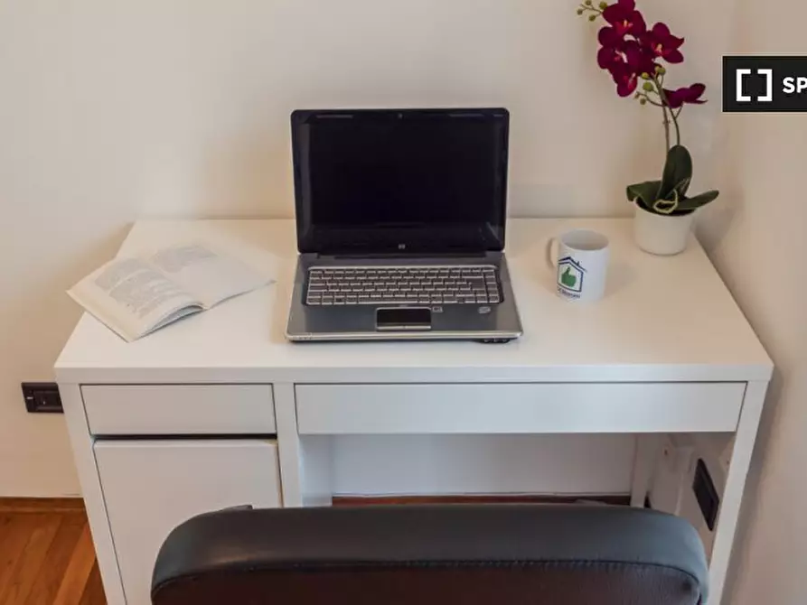 Immagine 2 di Camera condivisa in affitto  in Via Frinco a Torino