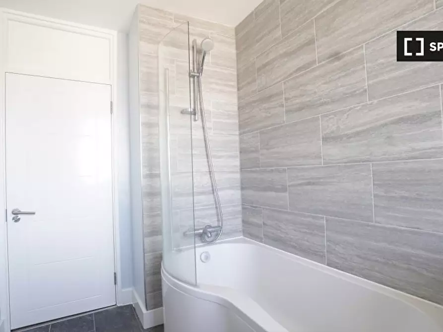 Immagine 4 di Camera condivisa in affitto  in Fellows Ct a Poplar