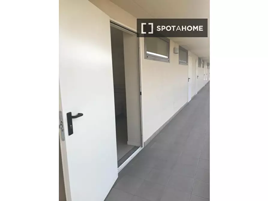 Immagine 3 di Camera condivisa in affitto  in Via Privata Simone Schiaffino a Milano