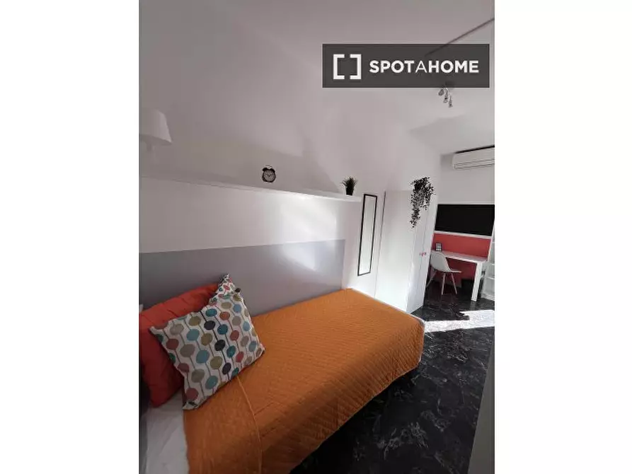 Immagine 16 di Camera condivisa in affitto  in Verona a Trento