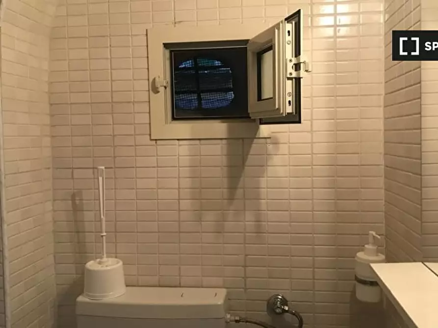 Immagine 3 di Appartamento in affitto  in Via Porta S. Gennaro a Napoli