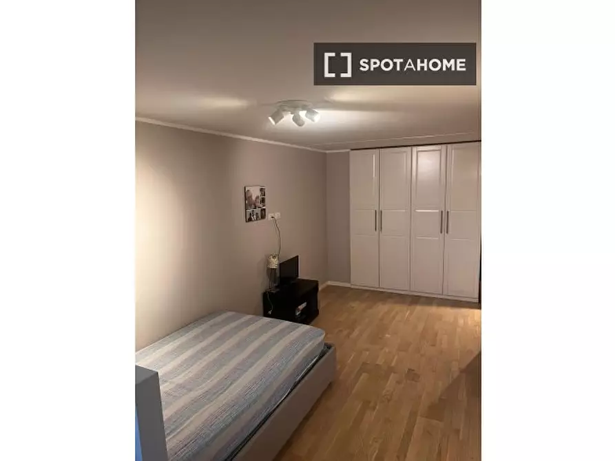 Immagine 2 di Camera condivisa in affitto  in Via Marco Fabio Quintiliano a Milano