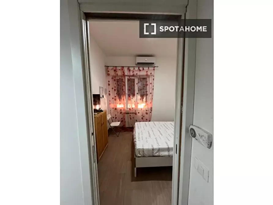 Immagine 16 di Appartamento in affitto  in Via Rocca di Papa a Roma