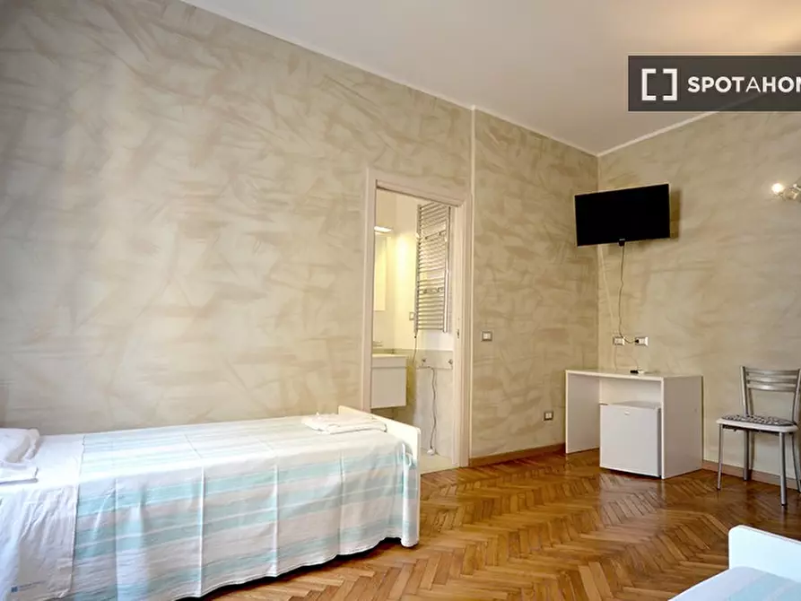 Immagine 3 di Camera condivisa in affitto  in Via Bordighera a Milano