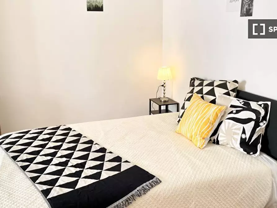 Immagine 1 di Camera condivisa in affitto  in VIA CADUTI DI CEFALONIA a Firenze