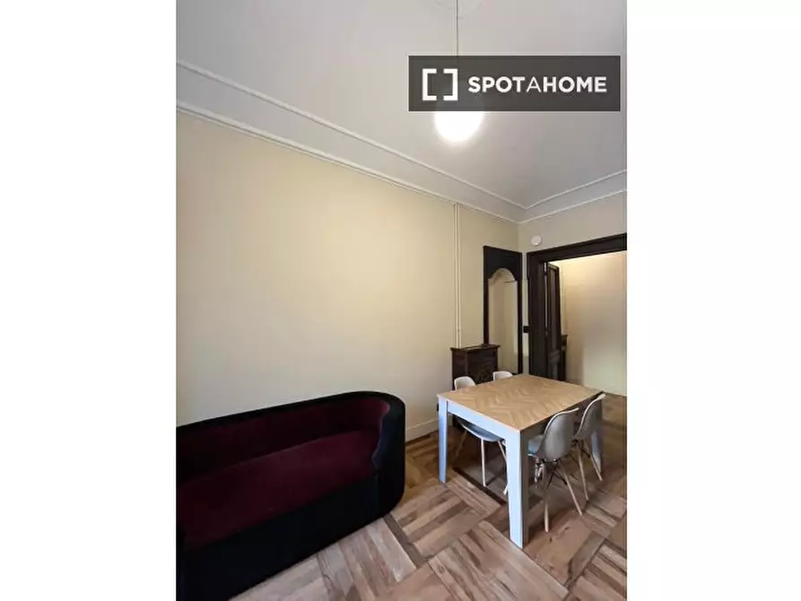 Immagine 11 di Camera condivisa in affitto  in Via Giovanni Camerana a Torino