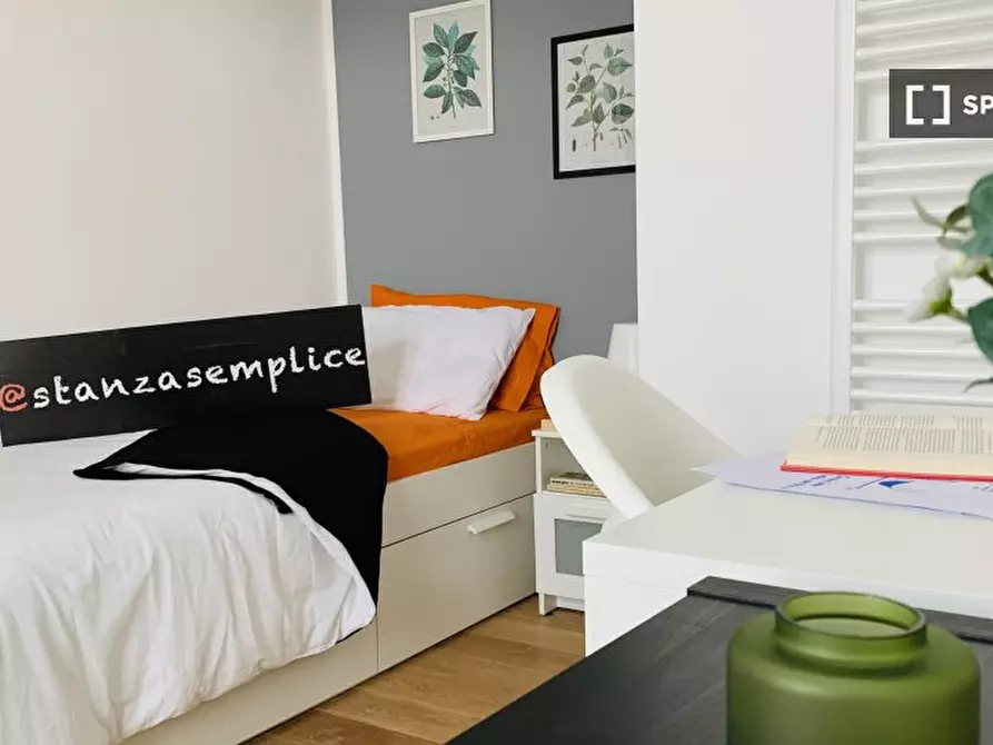 Immagine 3 di Camera condivisa in affitto  in Via Galliari n. a Torino