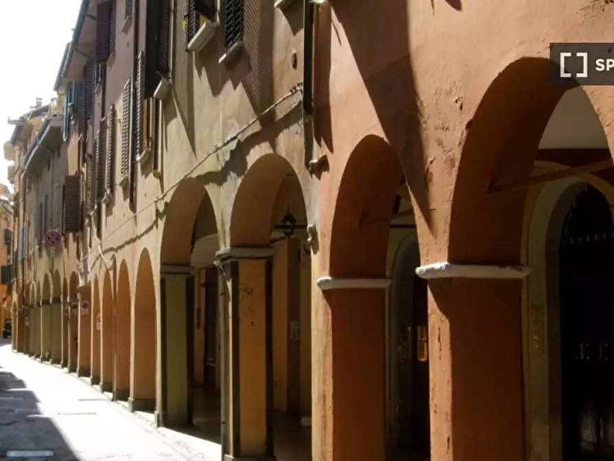 Immagine 8 di Ufficio in affitto  in Via Broccaindosso a Bologna