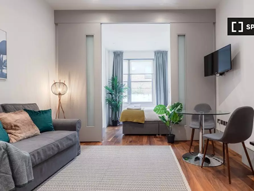 Immagine 9 di Appartamento in affitto  in Apartment a Kensington