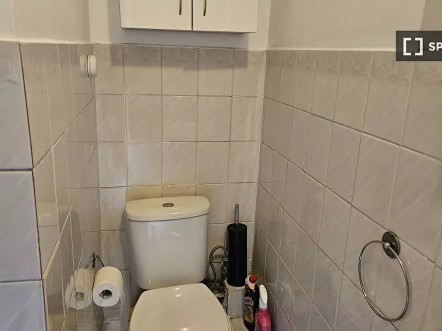 Immagine 19 di Appartamento in affitto  in B (2nd floor flat) Lower Addiscombe Rd a Croydon