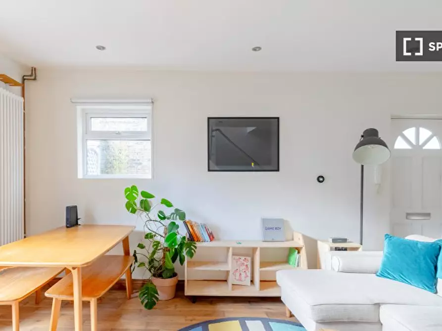 Immagine 14 di Appartamento in affitto  in Hollydale Rd a Camberwell