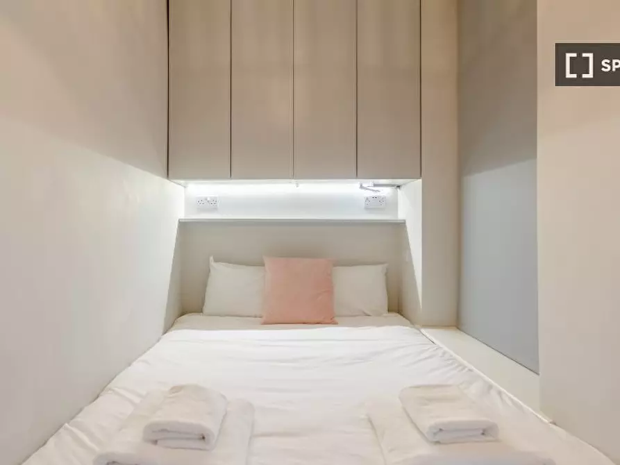 Immagine 18 di Appartamento in affitto  in Flat Cavendish Mansions a Islington