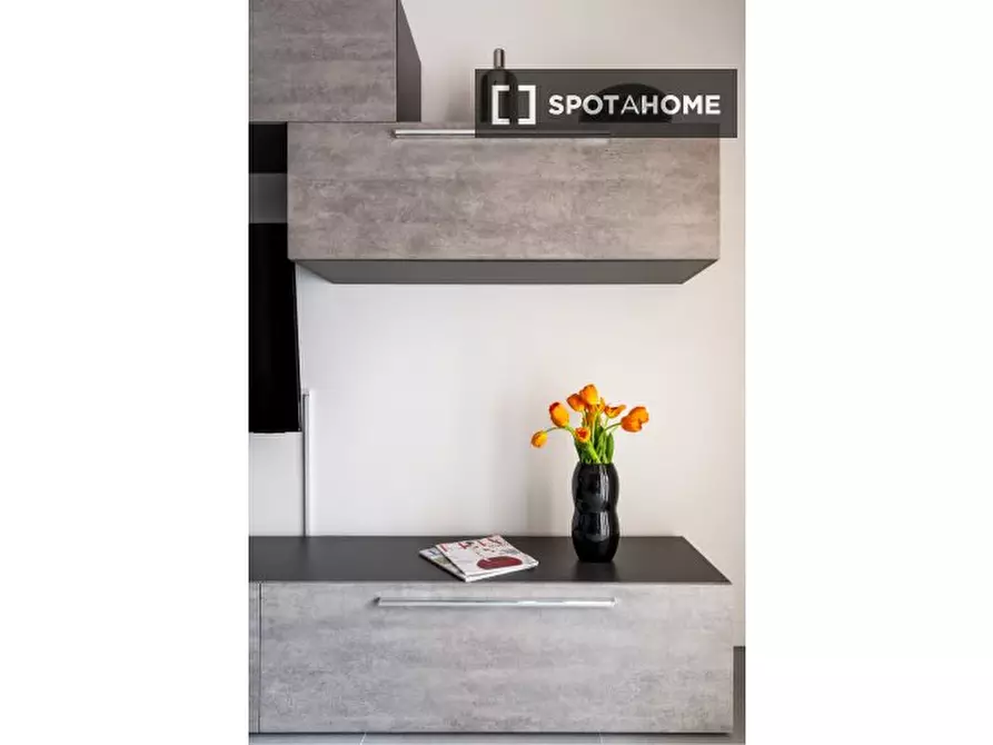 Immagine 12 di Appartamento in affitto  in Via delle Mimose a Roma