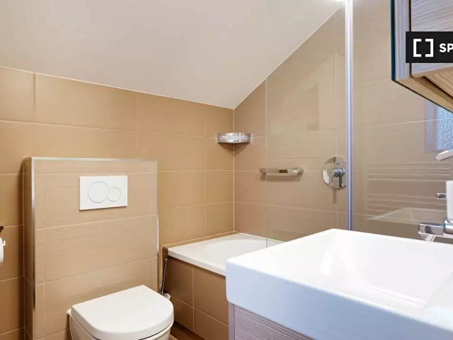 Immagine 10 di Appartamento in affitto  in Maresfield Gardens a Camden Town