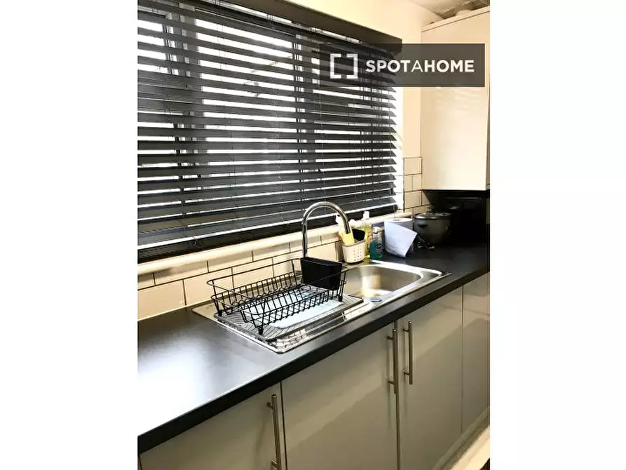Immagine 4 di Appartamento in affitto  in Harcourt Rd a 