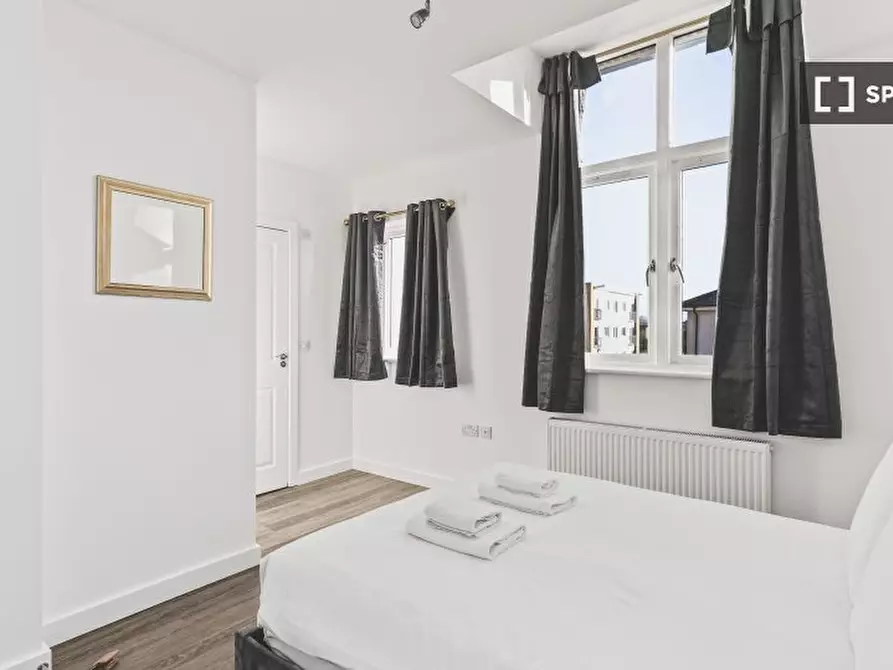 Immagine 2 di Appartamento in affitto  in Fairclough Cl a Southall