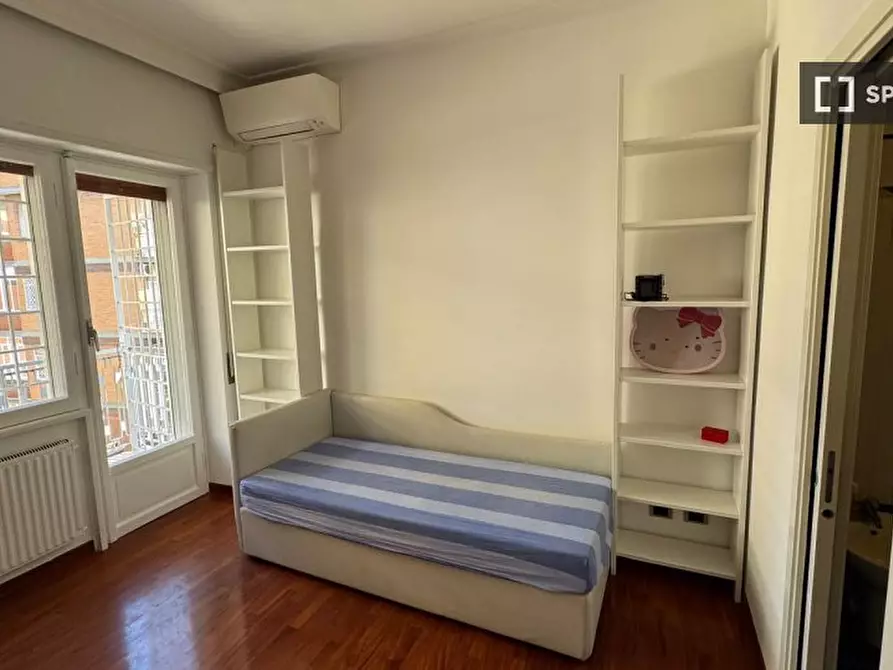 Immagine 9 di Camera condivisa in affitto  in Via Domenico Oliva a Roma