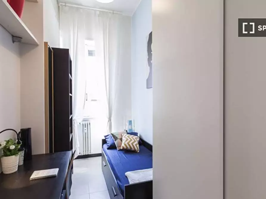 Immagine 5 di Camera condivisa in affitto  in Viale Emilio Caldara a Milano
