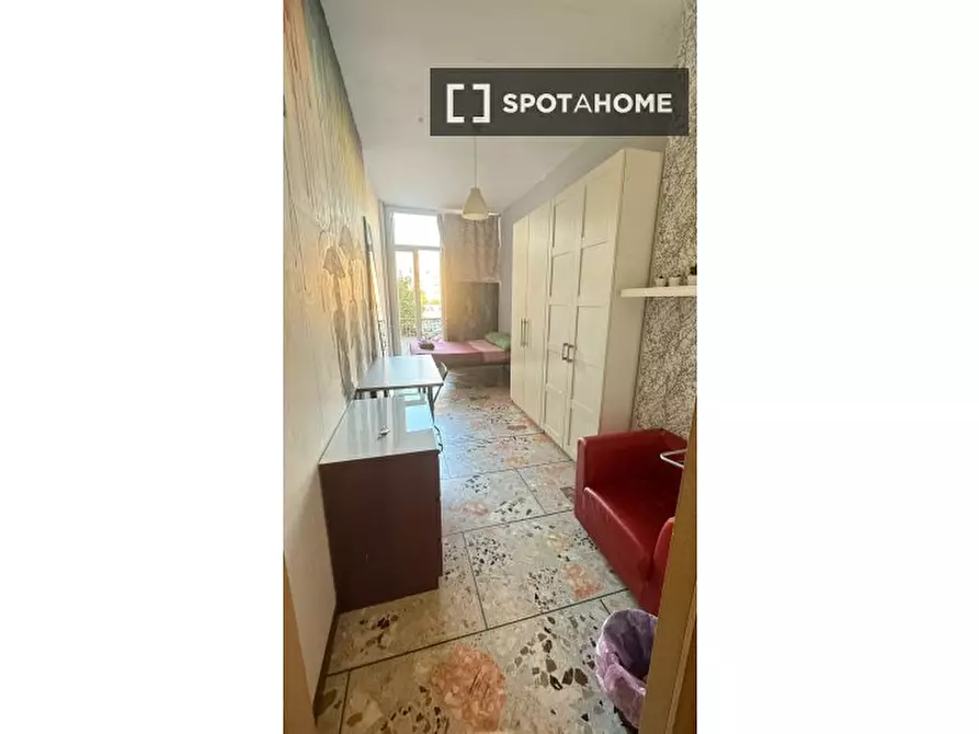 Immagine 6 di Camera condivisa in affitto  in Via Bartolomeo Perestrello a Roma