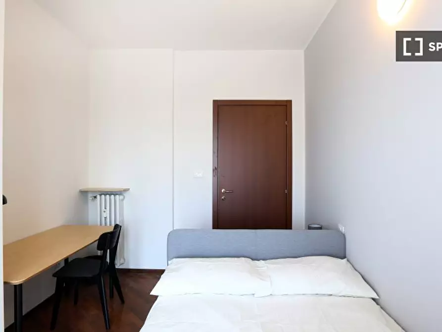 Immagine 5 di Camera condivisa in affitto  in Via Passo Sella a Milano