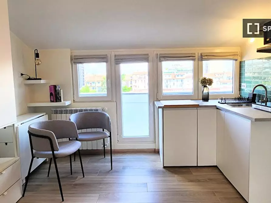 Immagine 9 di Ufficio in affitto  in Via Gallura a Milano