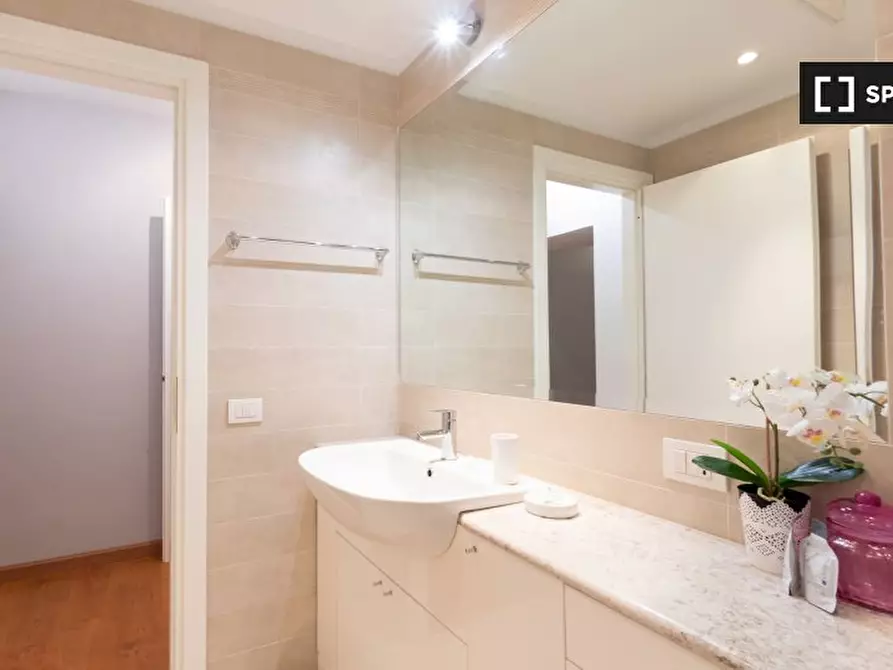 Immagine 13 di Appartamento in affitto  in Via Aurora a Roma