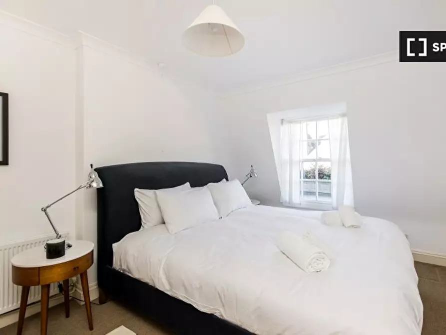 Immagine 15 di Appartamento in affitto  in a Ledbury Mews North a Kensington