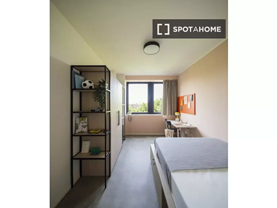 Immagine 1 di Camera condivisa in affitto  in Corso Novara a Torino