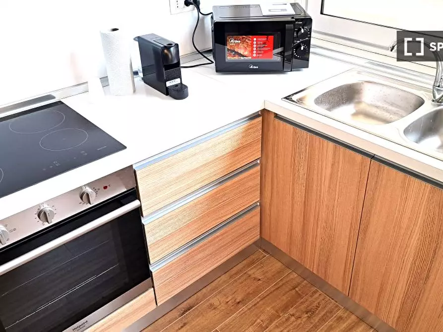 Immagine 6 di Appartamento in affitto  in Via Appia Nuova a Roma