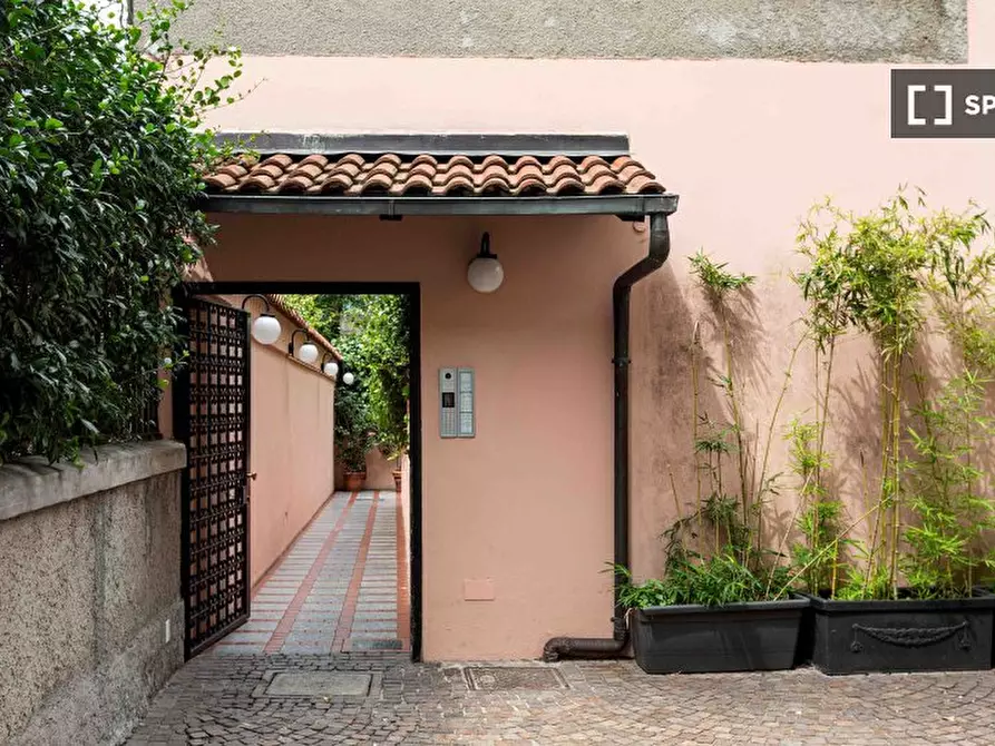 Immagine 17 di Appartamento in affitto  in Alzaia Naviglio Pavese a Milano