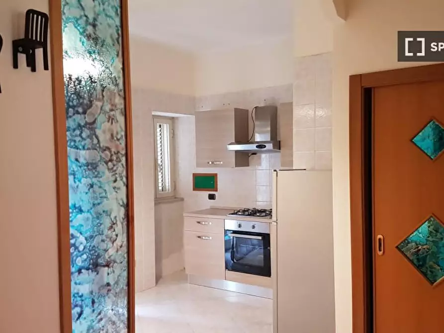 Immagine 13 di Camera condivisa in affitto  in Via Antonietta de Pace a Napoli