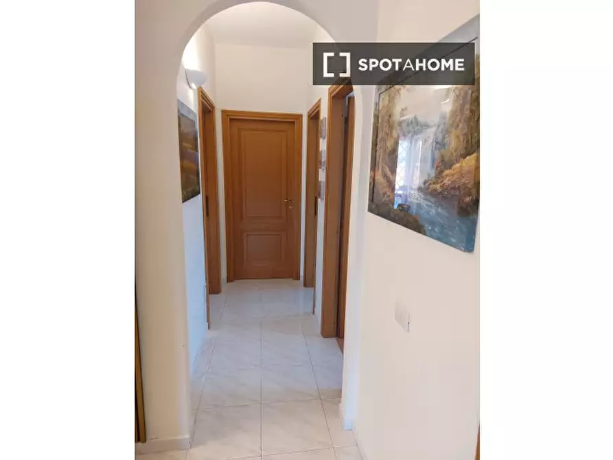 Immagine 2 di Camera condivisa in affitto  in Via Casilina a Roma