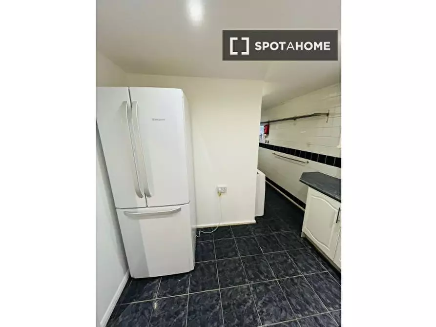 Immagine 6 di Camera condivisa in affitto  in Penderyn Way a Islington