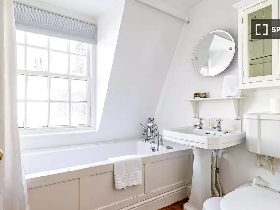 Immagine 6 di Appartamento in affitto  in Carmel Court Holland St a Kensington