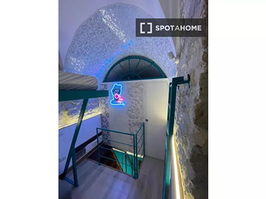 Immagine 15 di Appartamento in affitto  in Via S. Pellegrino a Napoli