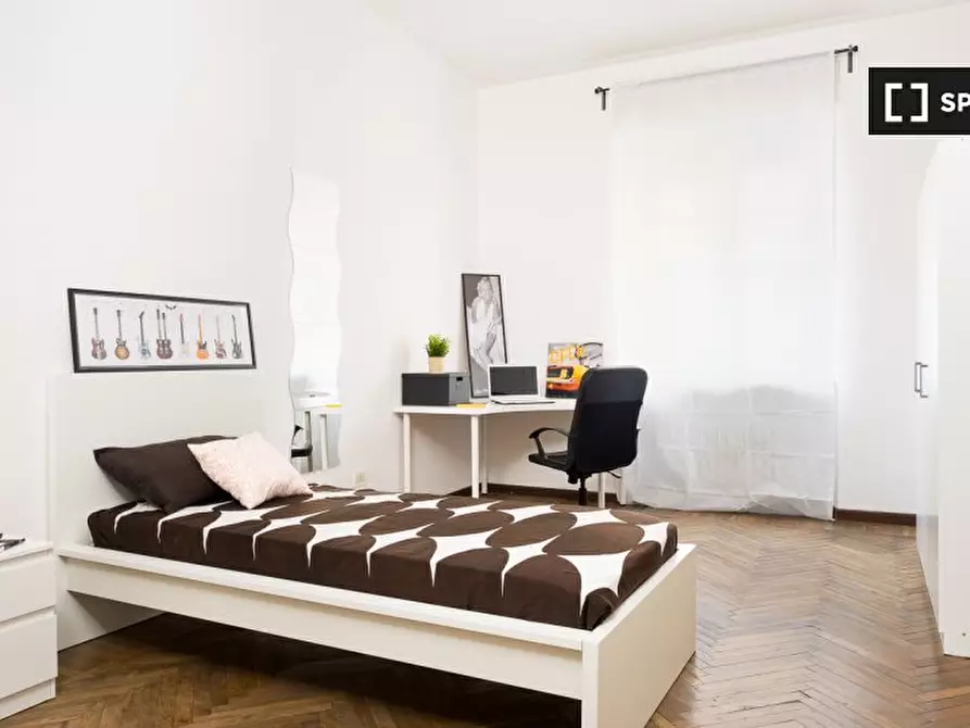 Immagine 3 di Camera condivisa in affitto  in Via Filippo Juvarra a Torino