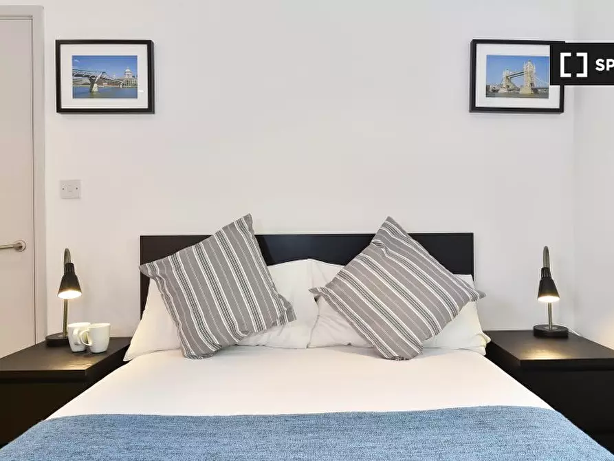 Immagine 19 di Appartamento in affitto  in Kentish Town Rd a Camden Town