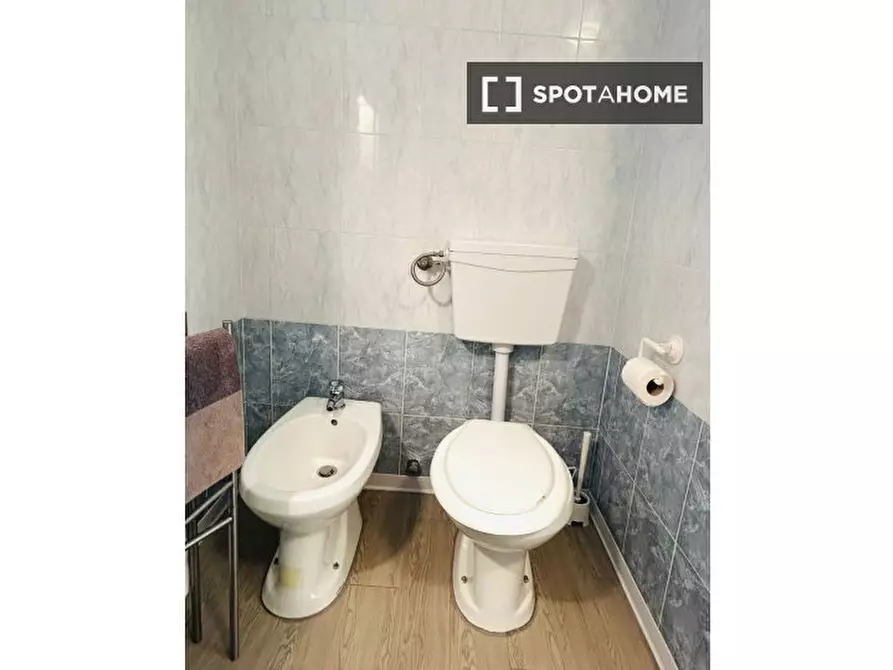 Immagine 3 di Camera condivisa in affitto  in Via Salasco a Milano