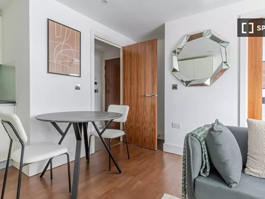 Immagine 8 di Appartamento in affitto  in Whitechapel High St a Poplar