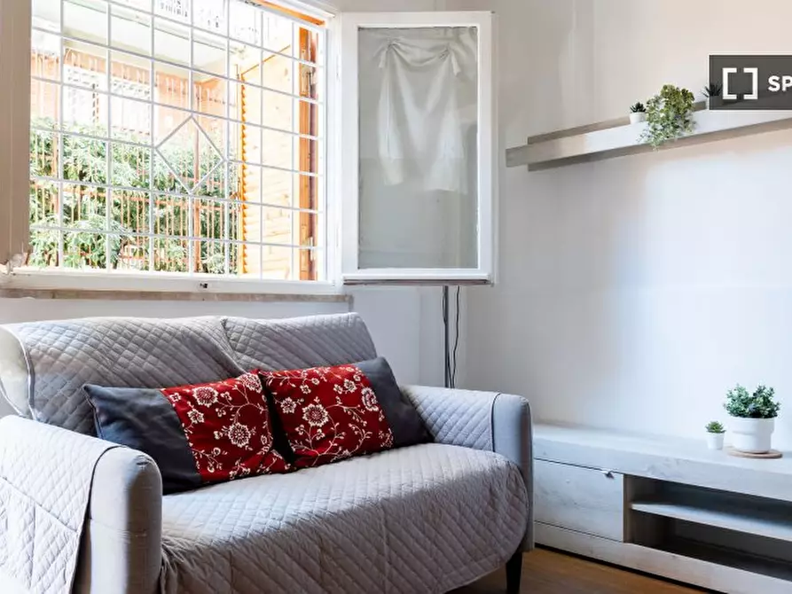 Immagine 7 di Ufficio in affitto  in Via Altacomba a Roma