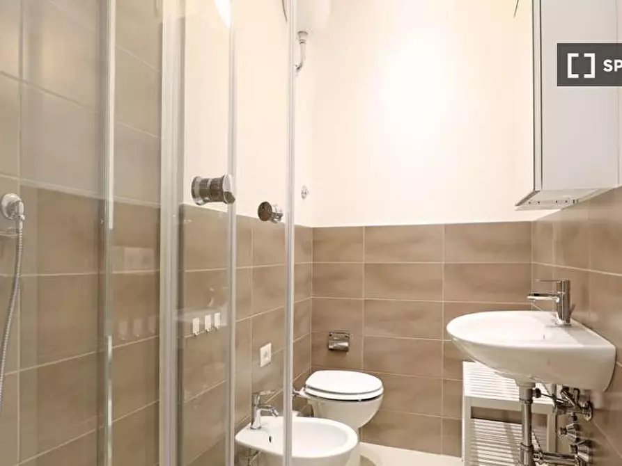 Immagine 17 di Camera condivisa in affitto  in Via Arrigo Davila a Roma