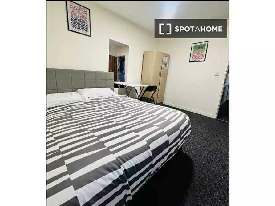 Immagine 9 di Camera condivisa in affitto  in Galleons Dr a Barking
