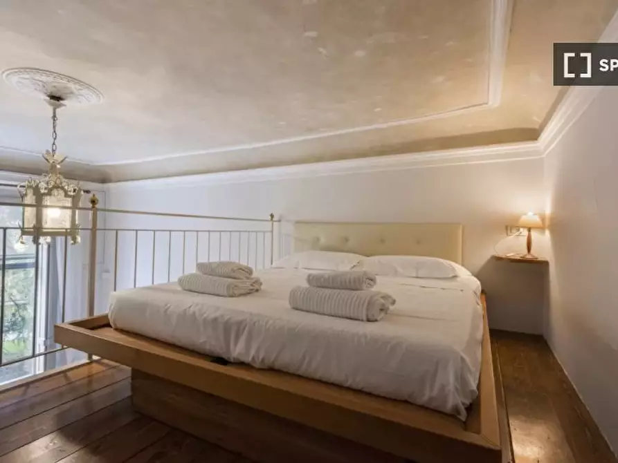 Immagine 10 di Appartamento in affitto  in Via dell' Oriuolo a Firenze