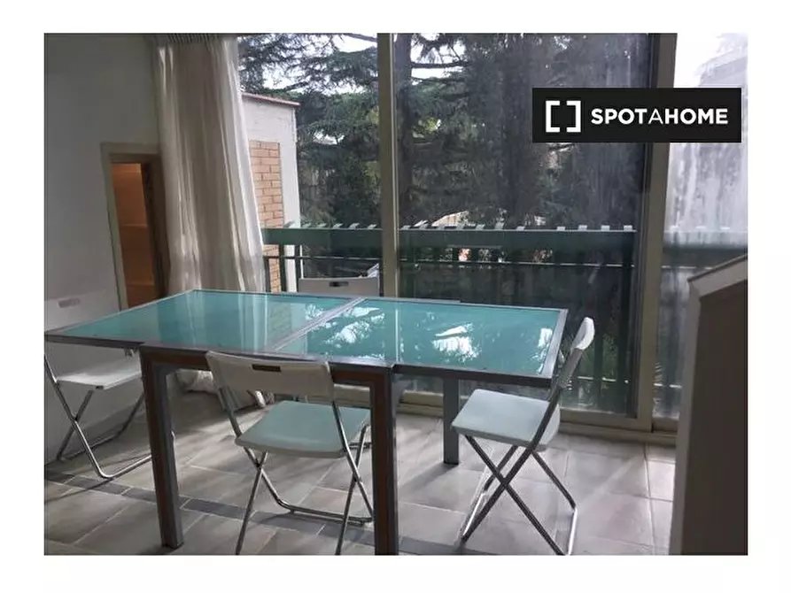 Immagine 12 di Appartamento in affitto  in P.za dei Giuochi Delfici a Roma