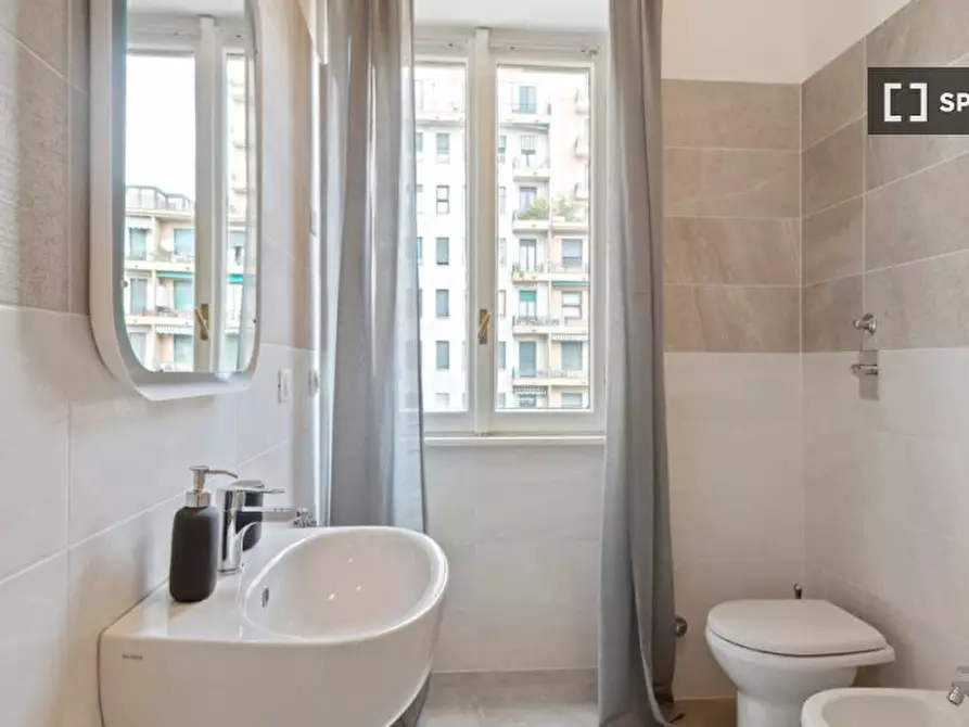 Immagine 7 di Camera condivisa in affitto  in Viale Vittorio Veneto a Milano