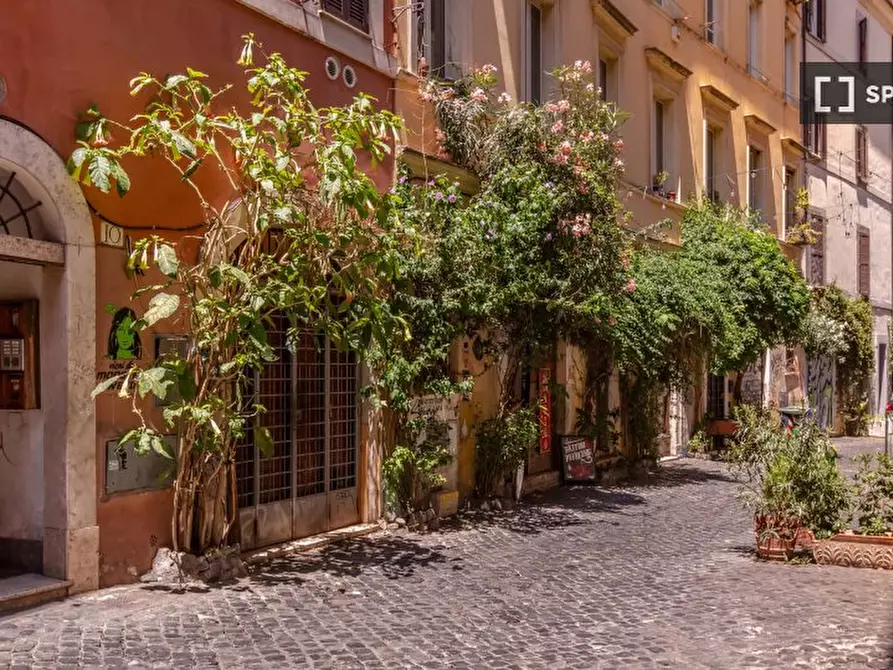 Immagine 15 di Ufficio in affitto  in Vicolo del Bologna a Roma